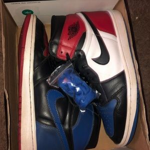 Air Jordan 1 “top 3”